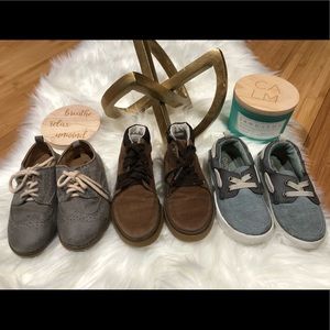 Toddler boy shoes size 9 Old navy, Oshkosh,Gymbore